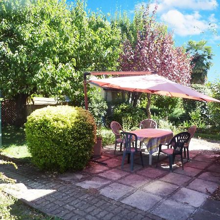 Les Gardenias Panzió Toulouse Kültér fotó
